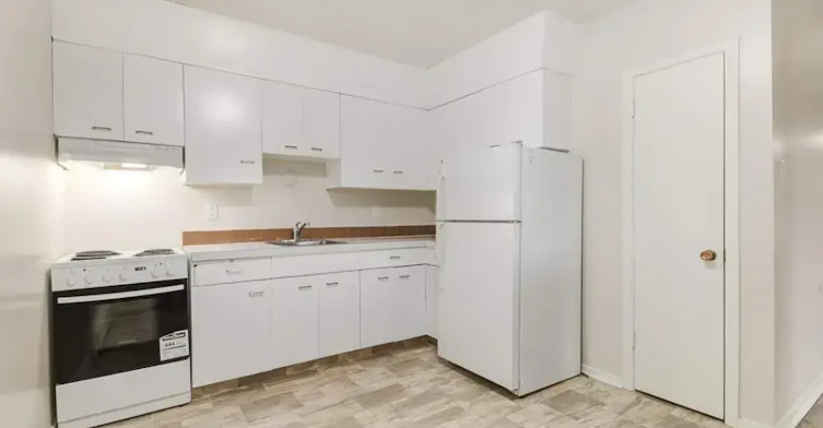 25-30 Spence Street, Regina, SK, S4S 4H4 - 3
