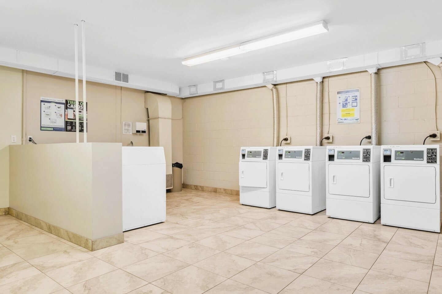 810-203-820 Castell Road, Kingston, ON, K7M 5X1 - 19
