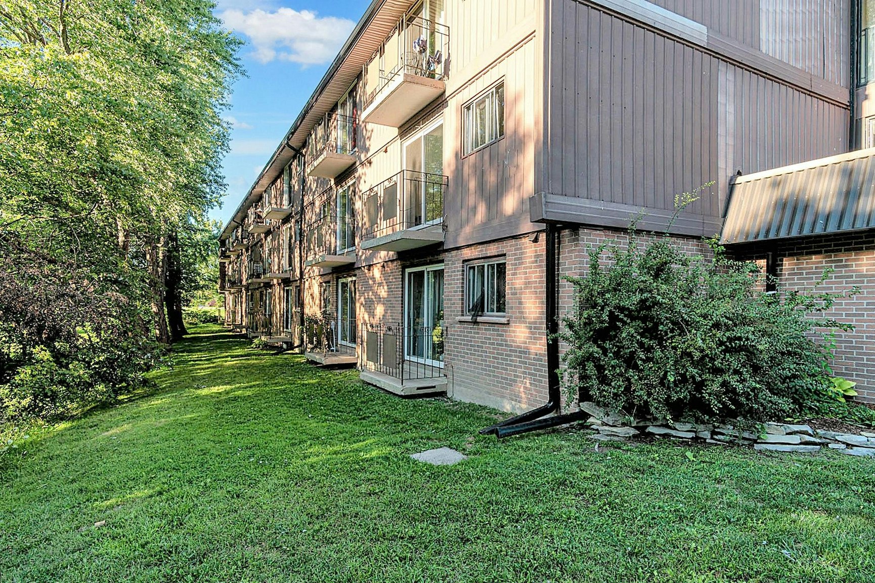 810-203-820 Castell Road, Kingston, ON, K7M 5X1