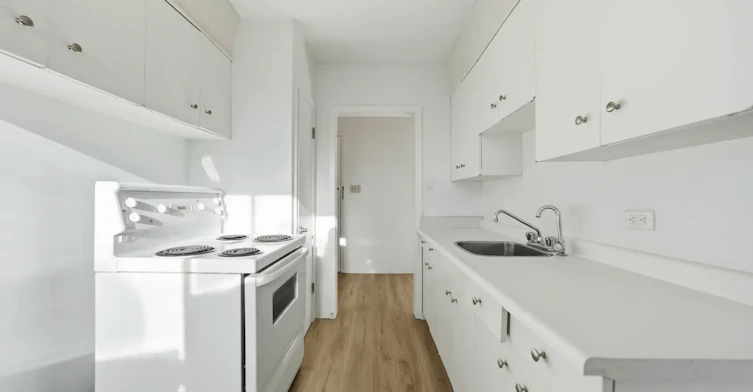 27-2220 Robinson Street, Regina, SK, S4T 2P9 - 8
