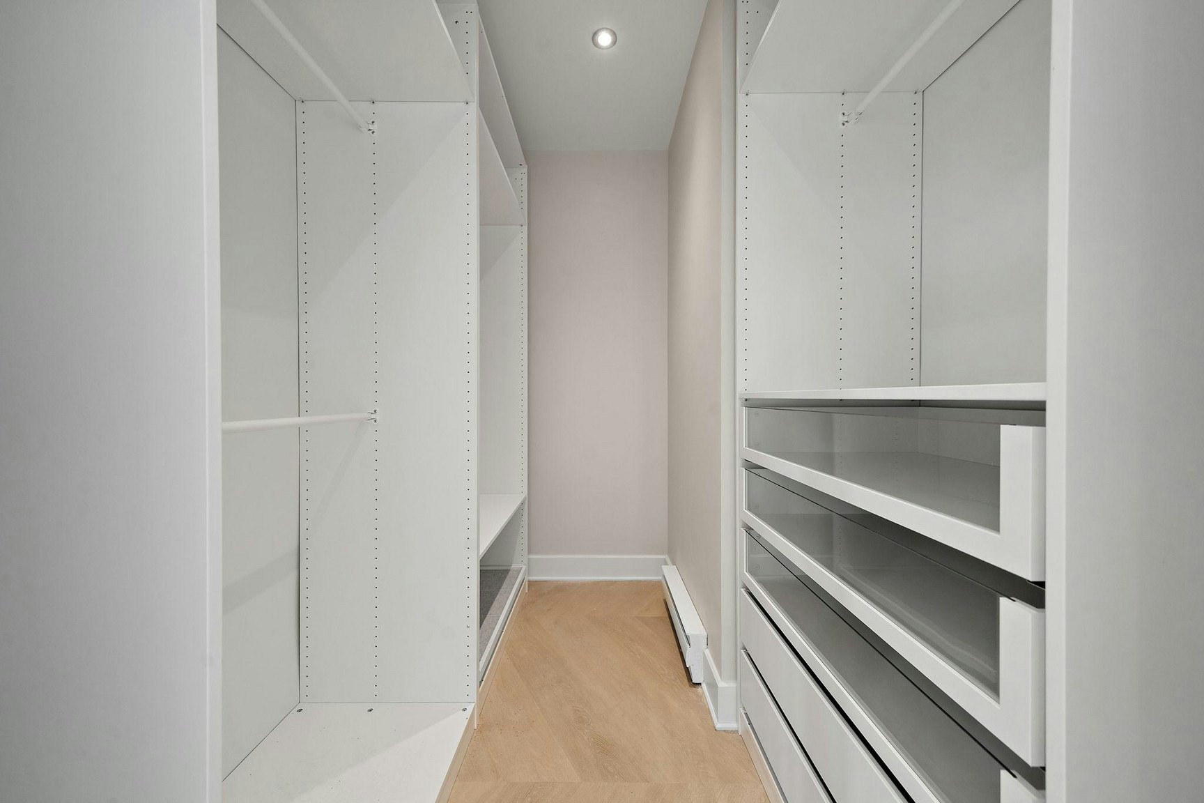 104-2015 De La Montagne, Montréal, QC, H3G 1Z9 - 29