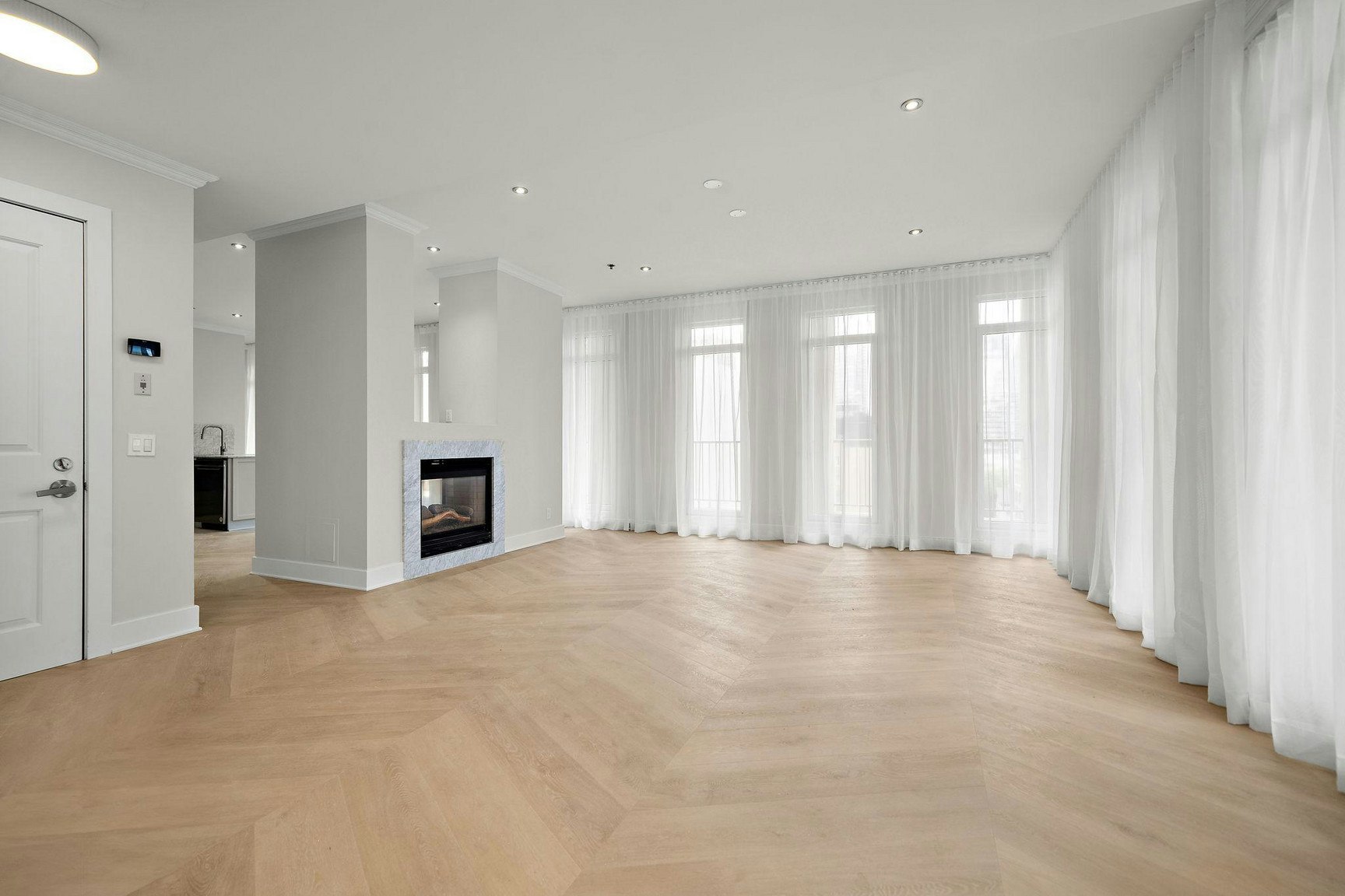 104-2015 De La Montagne, Montréal, QC, H3G 1Z9 - 39