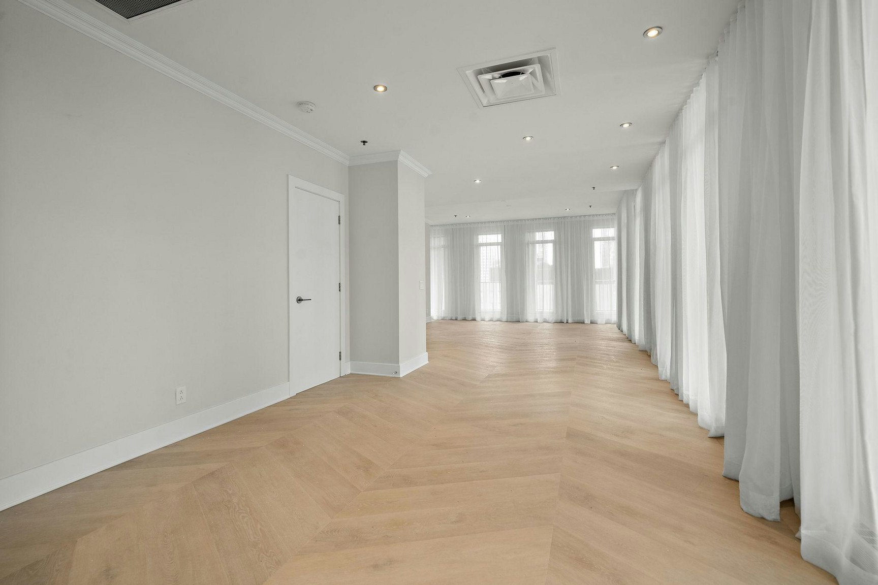 104-2015 De La Montagne, Montréal, QC, H3G 1Z9 - 36