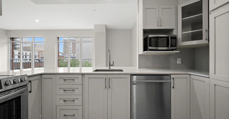 304-2015 De La Montagne, Montréal, QC, H3G 1Z9 - 47