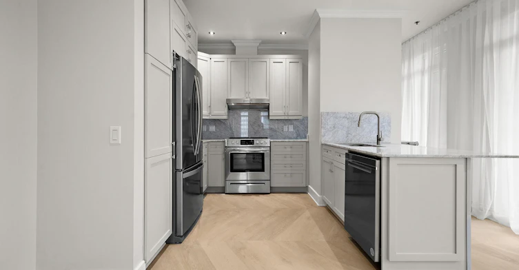 304-2015 De La Montagne, Montréal, QC, H3G 1Z9 - 34