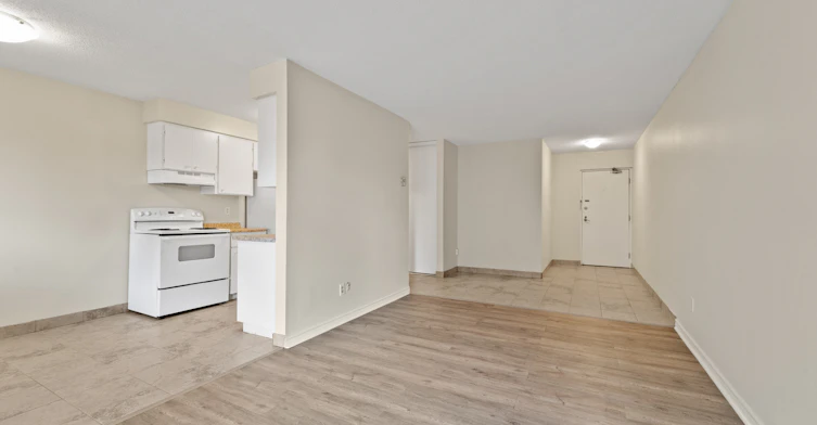 208-3262 Sandwich Street, Windsor, ON, N9C 1A8 - 9