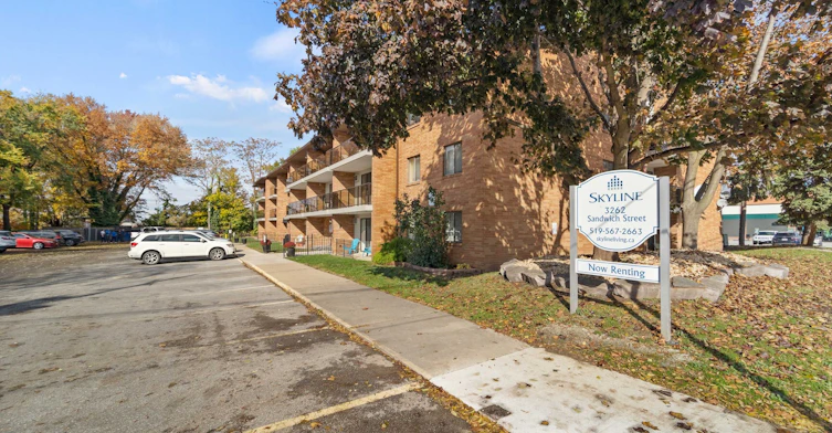 208-3262 Sandwich Street, Windsor, ON, N9C 1A8 - 3