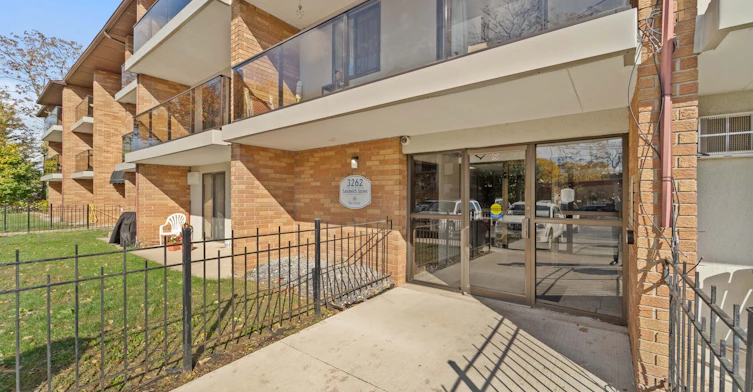 208-3262 Sandwich Street, Windsor, ON, N9C 1A8 - 4
