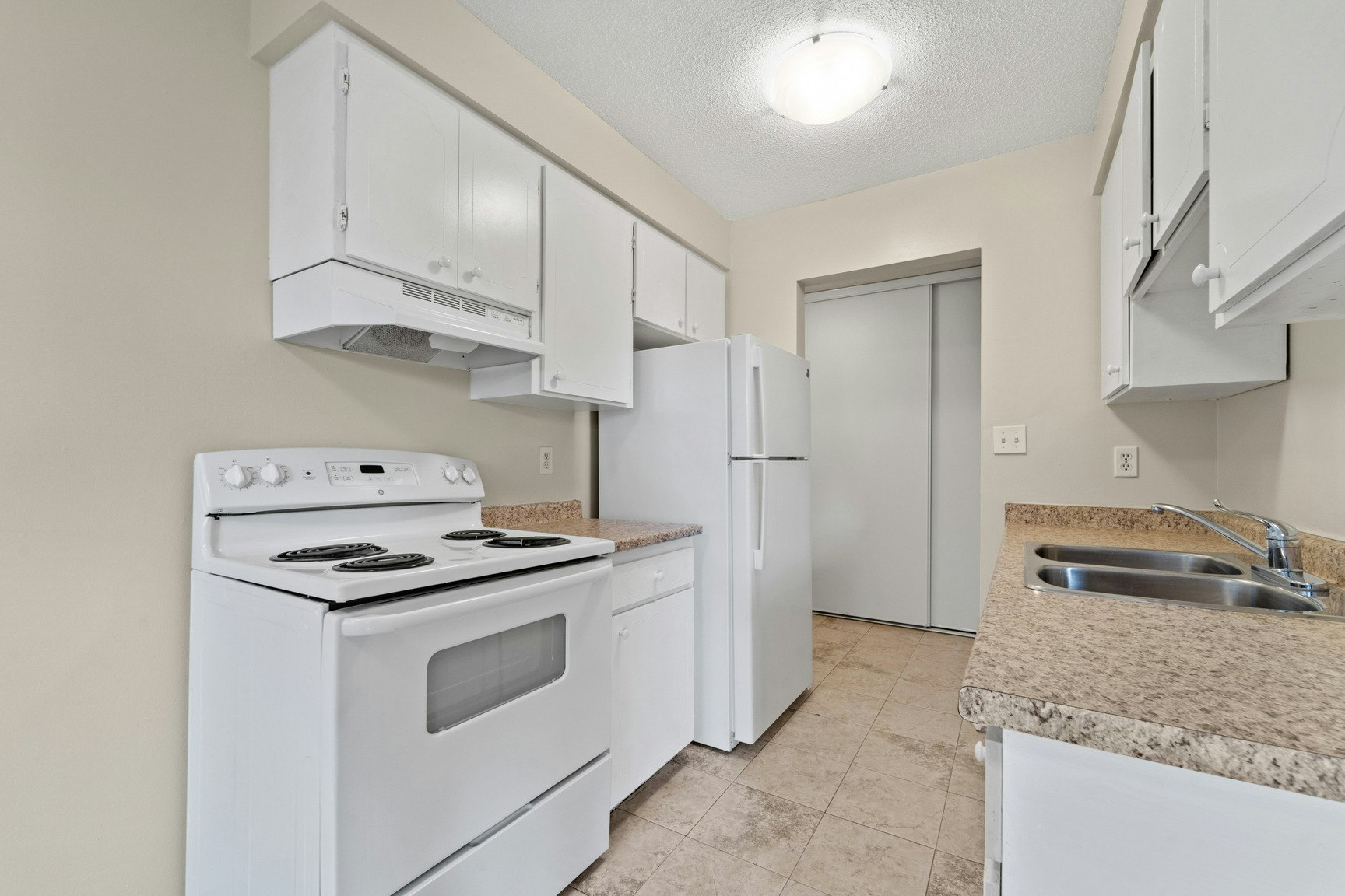 208-3262 Sandwich Street, Windsor, ON, N9C 1A8 - 14