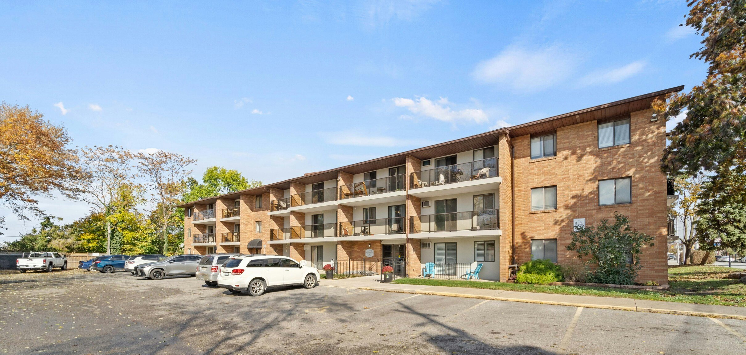 208-3262 Sandwich Street, Windsor, ON, N9C 1A8