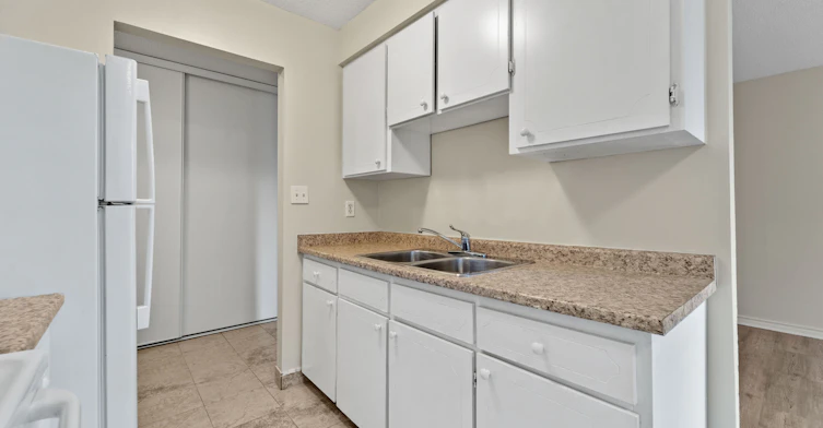 208-3262 Sandwich Street, Windsor, ON, N9C 1A8 - 15