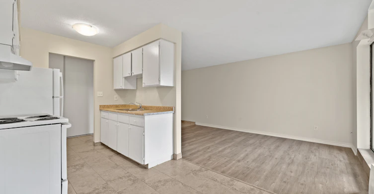 303-3262 Sandwich Street, Windsor, ON, N9C 1A8 - 12