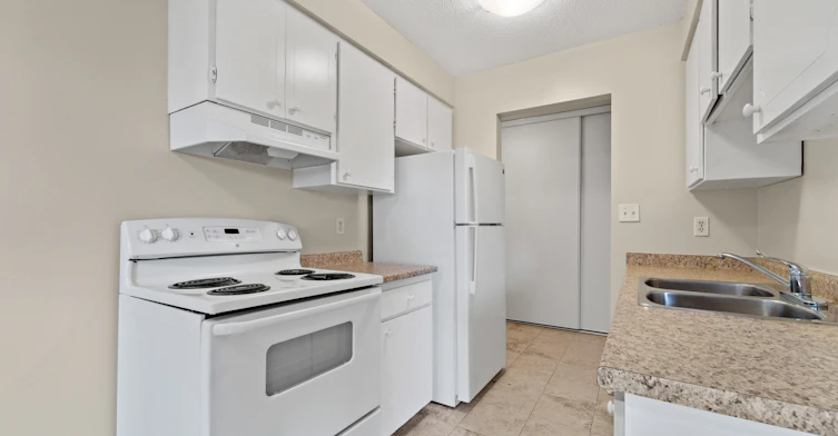 303-3262 Sandwich Street, Windsor, ON, N9C 1A8 - 14