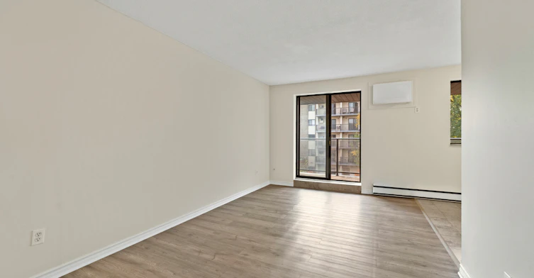 303-3262 Sandwich Street, Windsor, ON, N9C 1A8 - 24