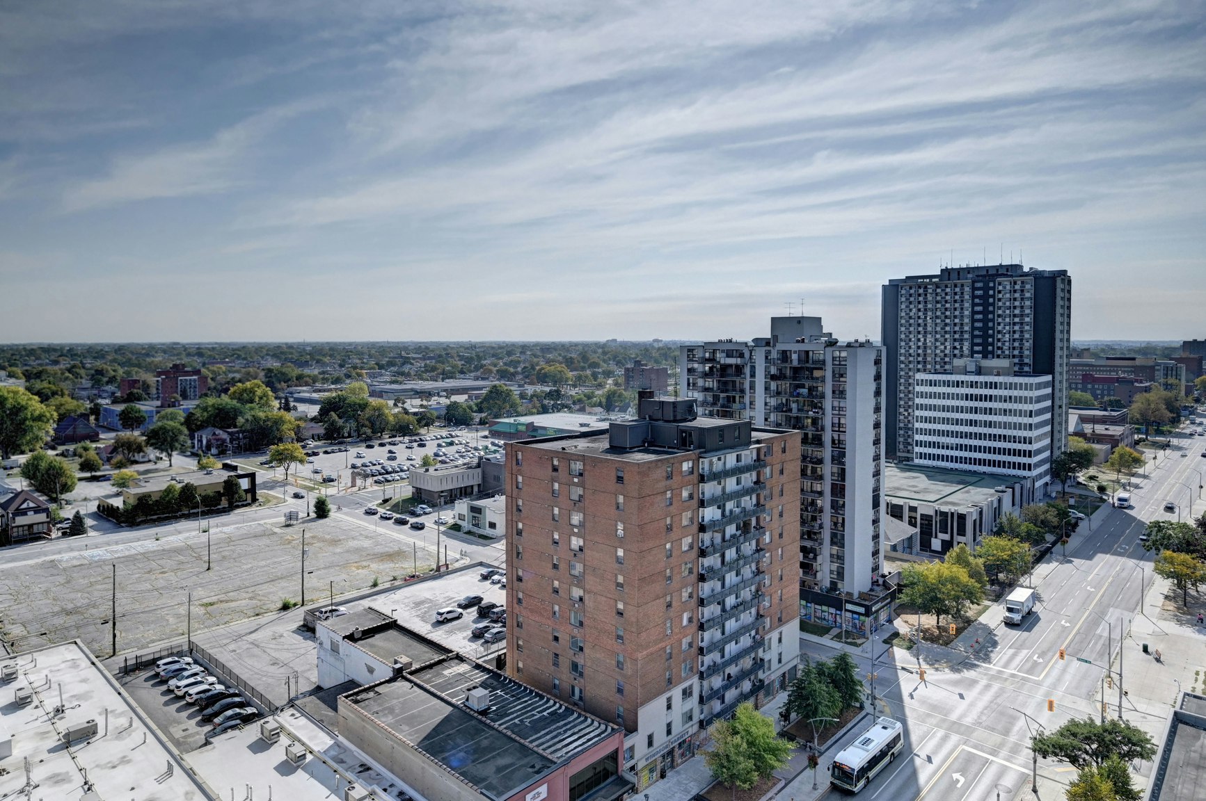 802-737 Ouellette Avenue, Windsor, ON, N9A 6T5 - 3