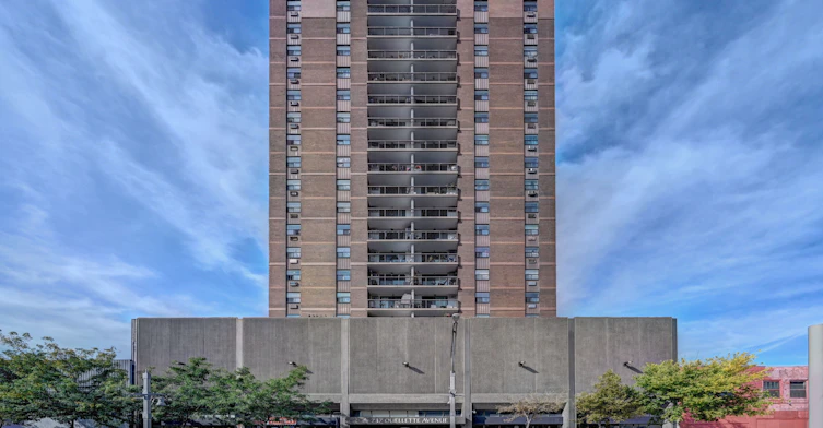 802-737 Ouellette Avenue, Windsor, ON, N9A 6T5 - 2