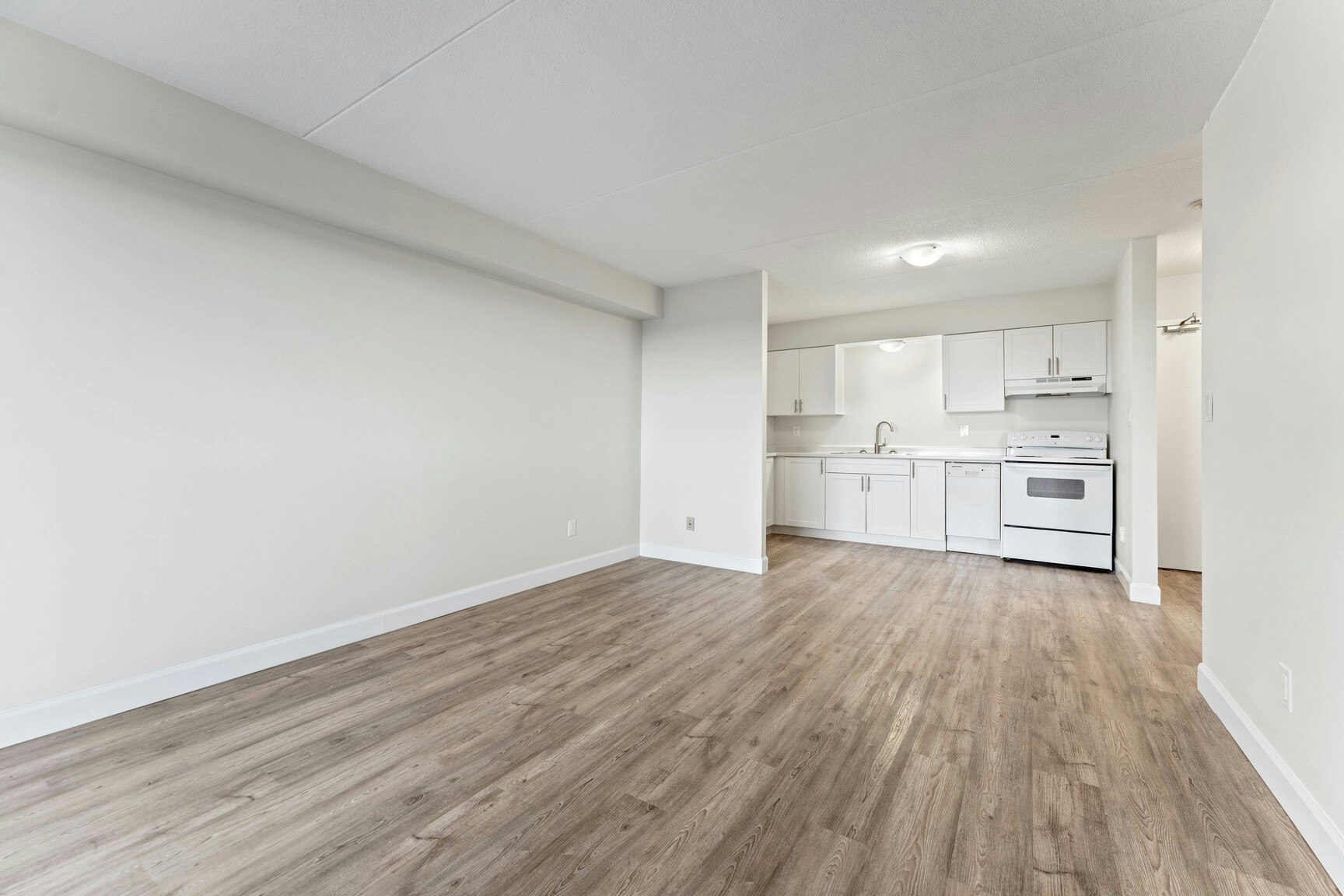 421-11873 Tecumseh Road E, Tecumseh, ON, N8N 3K1 - 4