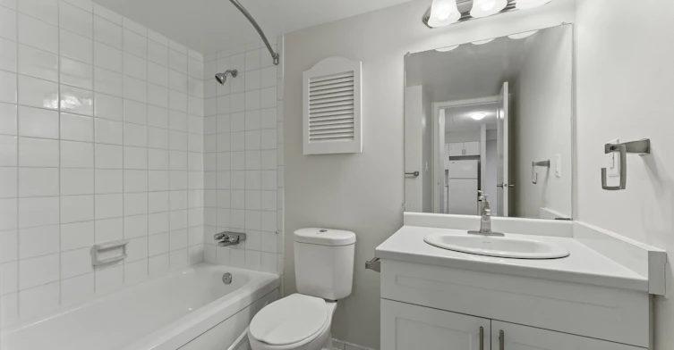 421-11873 Tecumseh Road E, Tecumseh, ON, N8N 3K1 - 11