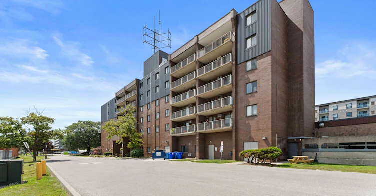 11886 Tecumseh Road E, Tecumseh, ON, N8N 3C2 - 2