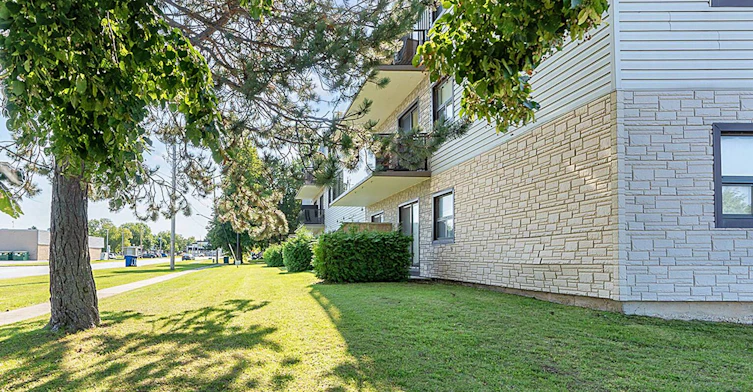 536-104-554 Ivings Drive, Saugeen Shores, ON, N0H 2C1 - 2
