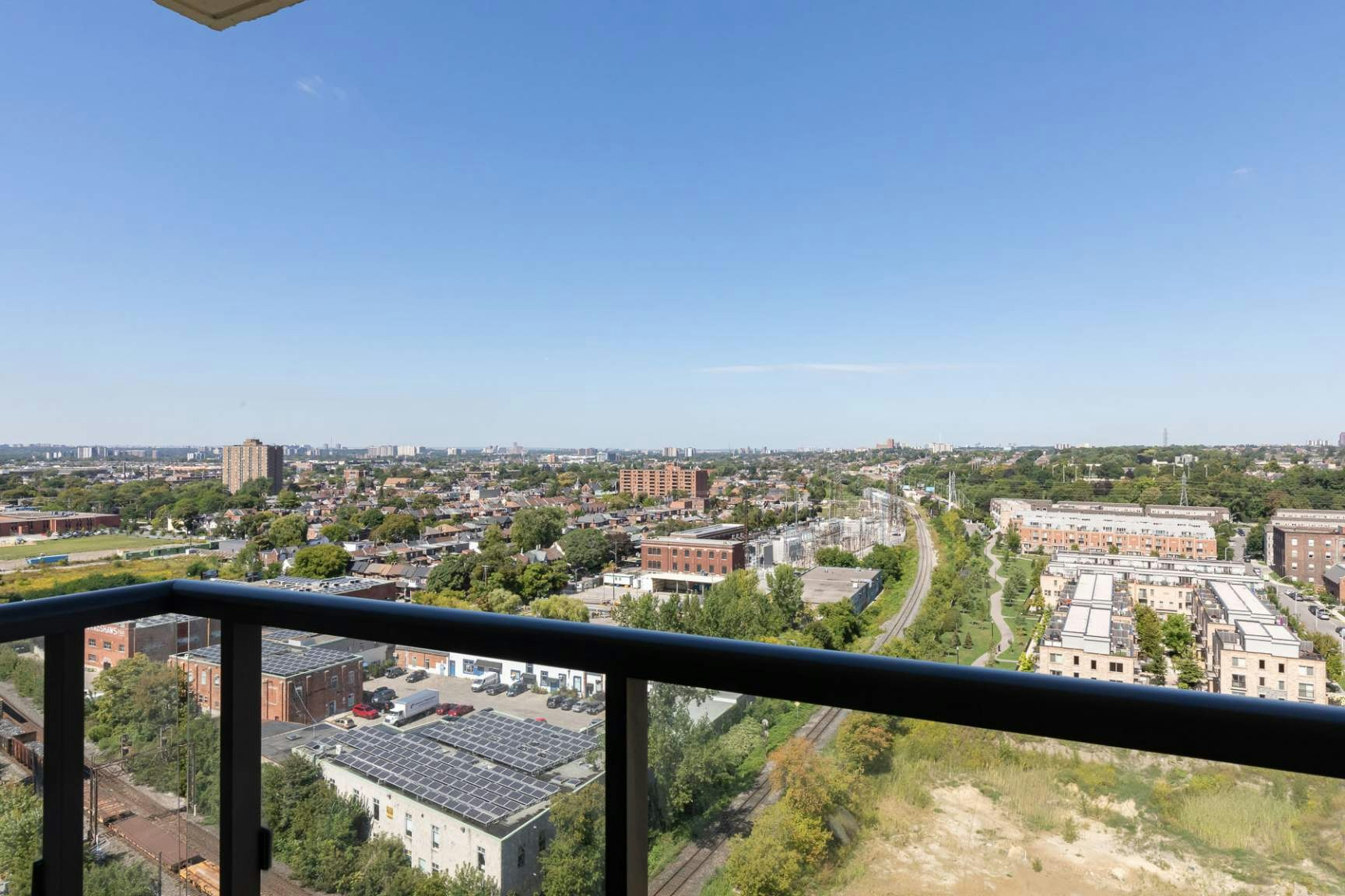 2304-1410 Dupont Street, Toronto, ON, M6H 0B6