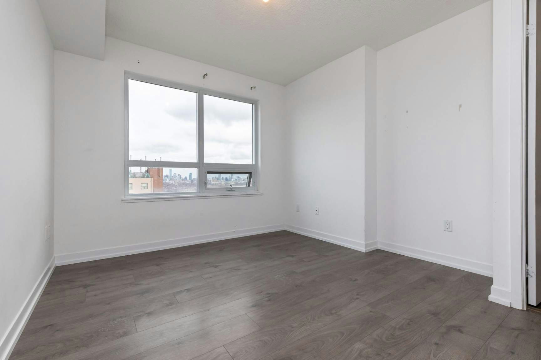 2304-1410 Dupont Street, Toronto, ON, M6H 0B6 - 7