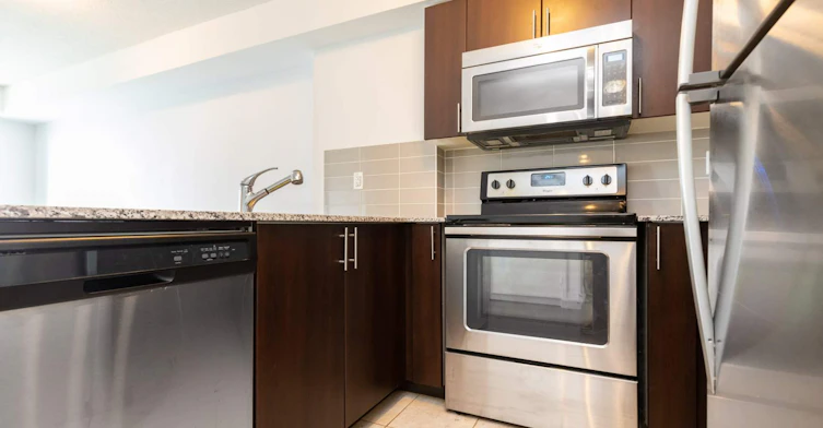 1808-1410 Dupont Street, Toronto, ON, M6H 0B6 - 5