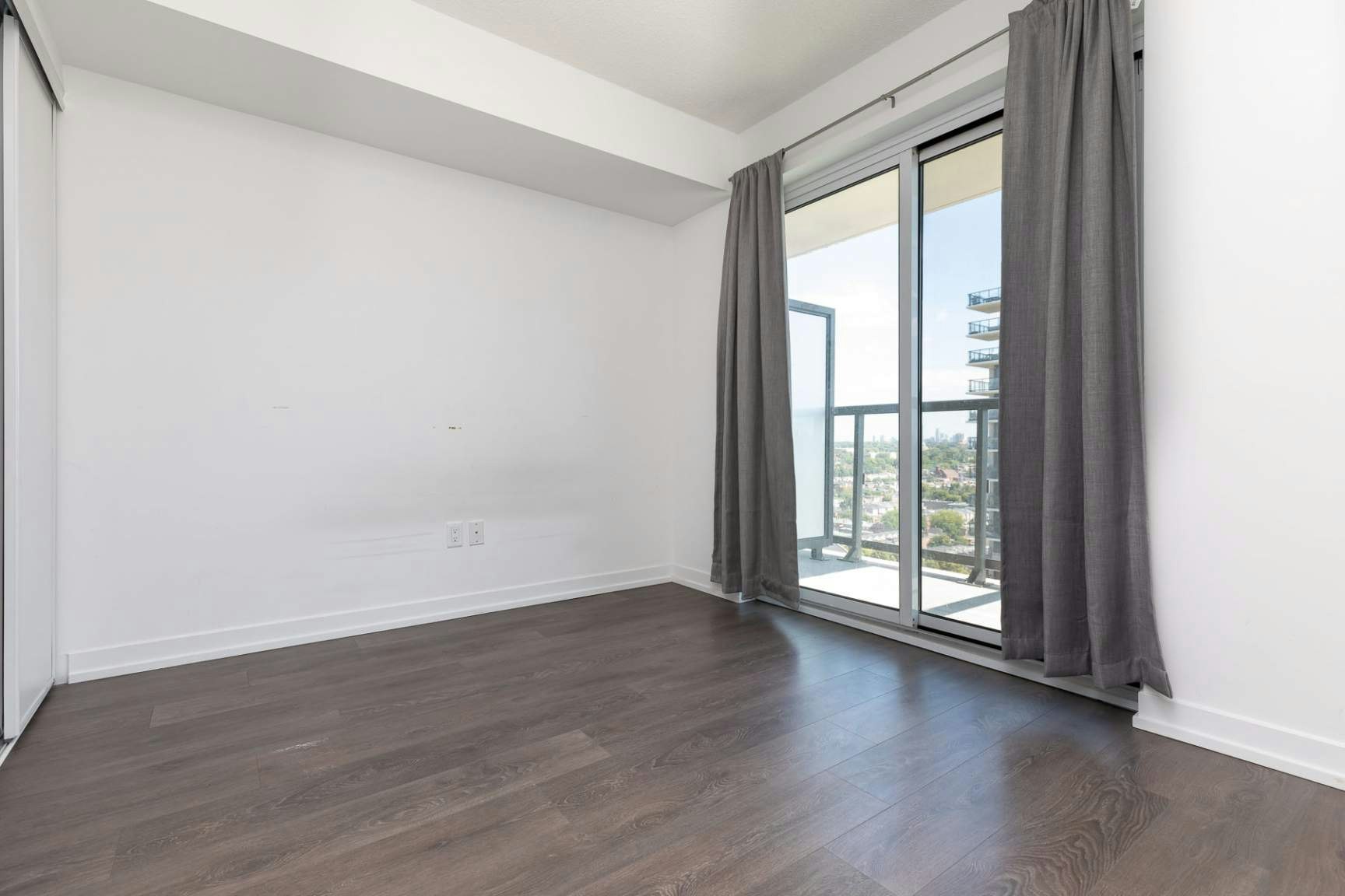 2202-1420 Dupont Street, Toronto, ON, M6H 0C2 - 6