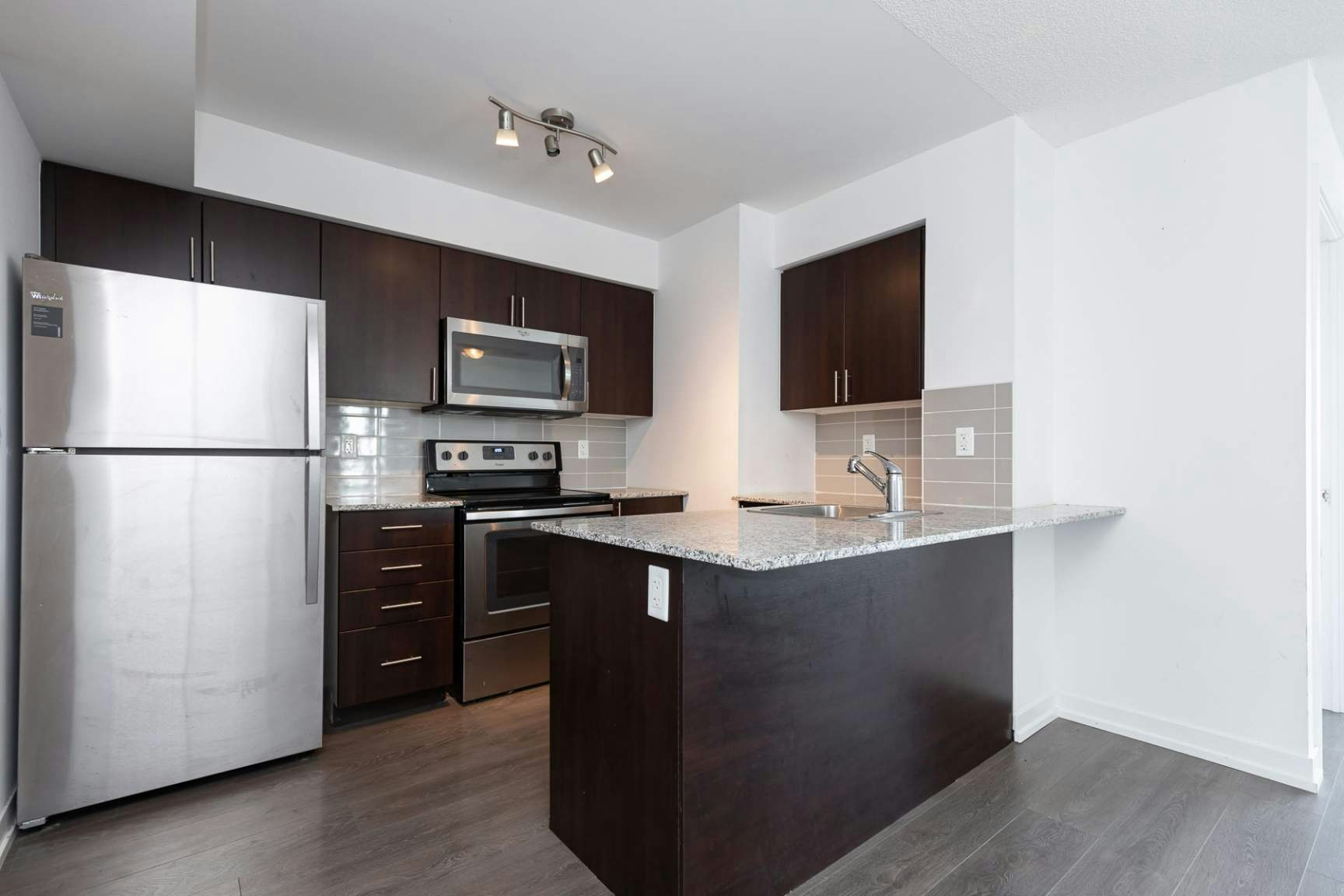2202-1420 Dupont Street, Toronto, ON, M6H 0C2 - 2