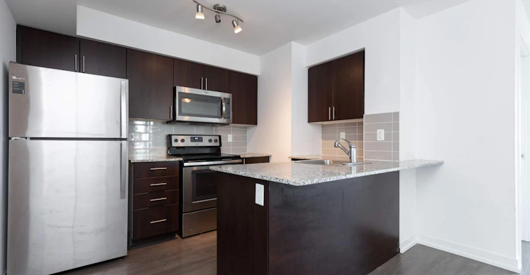 2202-1420 Dupont Street, Toronto, ON, M6H 0C2 - 2