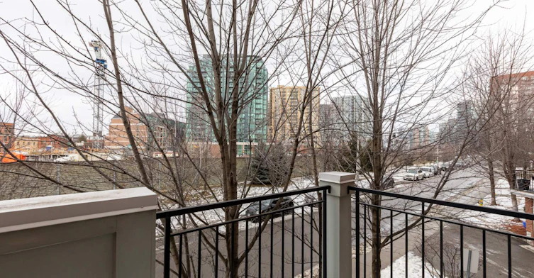 1704 80 Joe Shuster Way, Toronto, ON M6K 1Y5-16 Laidlaw Street, Toronto, ON, M6K 1X2 - 8