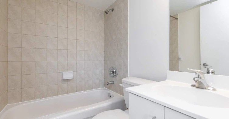 1704 80 Joe Shuster Way, Toronto, ON M6K 1Y5-16 Laidlaw Street, Toronto, ON, M6K 1X2 - 9