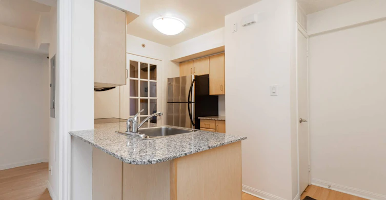 1704 80 Joe Shuster Way, Toronto, ON M6K 1Y5-16 Laidlaw Street, Toronto, ON, M6K 1X2 - 7