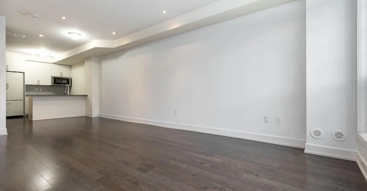 Part- 11 R 1084 Lansdowne Avenue, Toronto, ON M6H 0C5-17 Powerhouse Street, Toronto, ON, M6H 4K7 - 2
