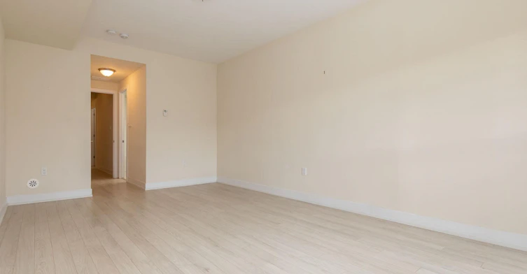 Part- 11 R 1084 Lansdowne Avenue, Toronto, ON M6H 0C5-17 Powerhouse Street, Toronto, ON, M6H 4K7 - 9
