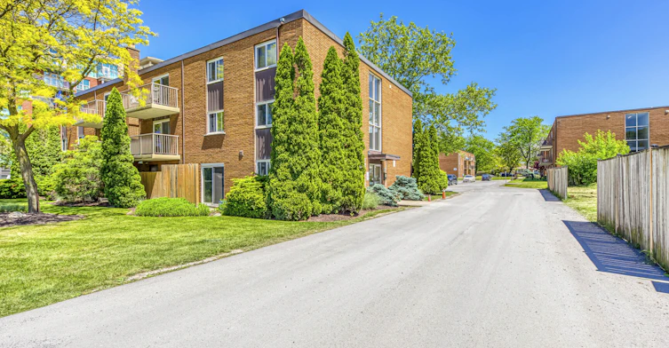576 Ontario Street, St. Catharines, ON, L2N 4N7 - 3