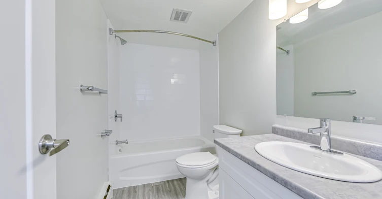 576 Ontario Street, St. Catharines, ON, L2N 4N7 - 22