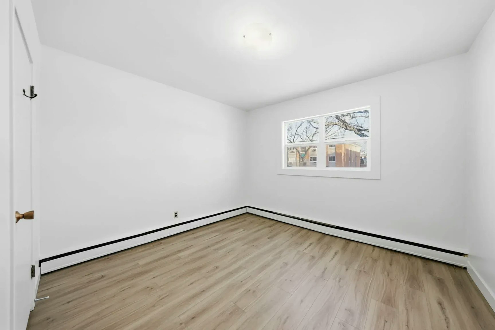 1-3848 Retallack Street, Regina, SK, S4S 3B8 - 11