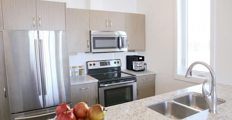11711 51 Avenue NW, Edmonton, AB, T6H 4P4 - 5
