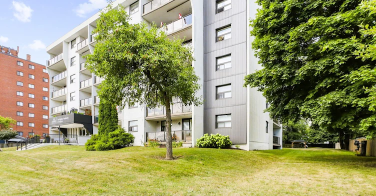 3915 Portage Road, Niagara Falls, ON, L2J 4C8