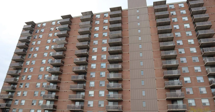 1060 Caven Street, Mississauga, ON, L5G 4J5 - 5