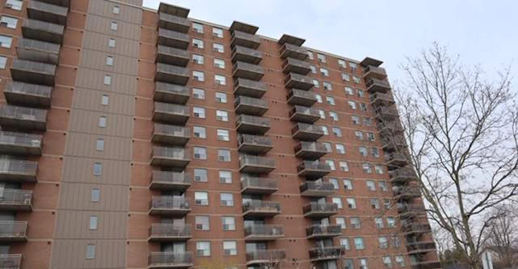 1060 Caven Street, Mississauga, ON, L5G 4J5 - 4