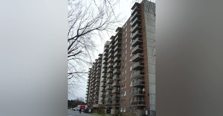 1060 Caven Street, Mississauga, ON, L5G 4J5 - 2