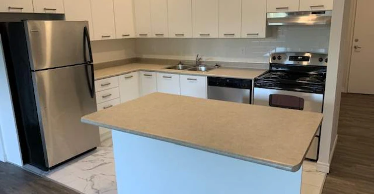 2002-150 Lakeshore Road W, Mississauga, ON, L5H 3R2 - 4