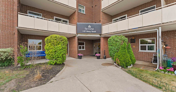 149 Henry Street, Brantford, ON, N3S 7K7 - 3