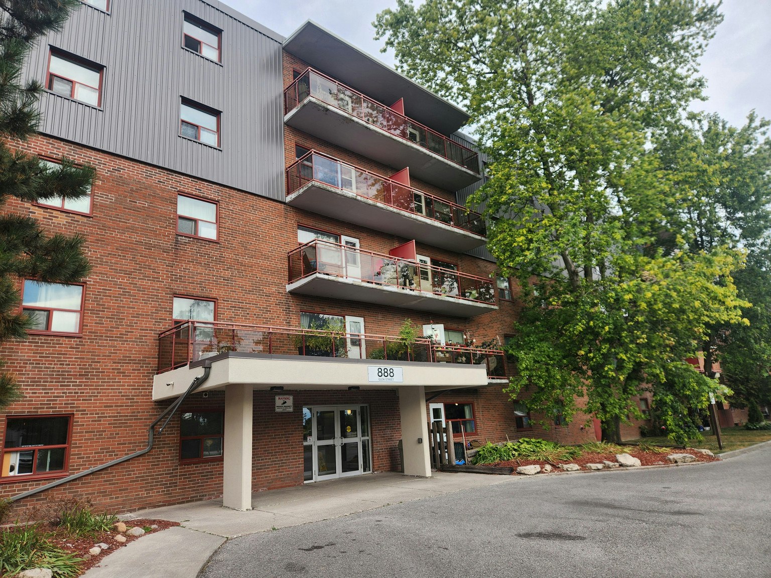 888 Glenn Street, Oshawa, ON, L1J 5Z4 - 6
