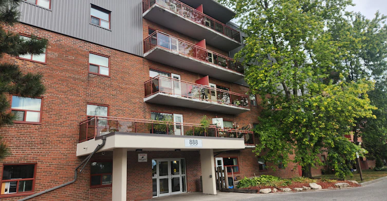 888 Glenn Street, Oshawa, ON, L1J 5Z4 - 6