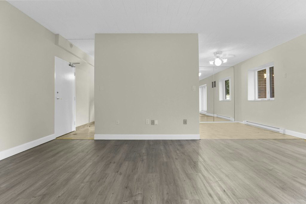 300-102-304 Sherk Street, Leamington, ON, N8H 4N7 - 7