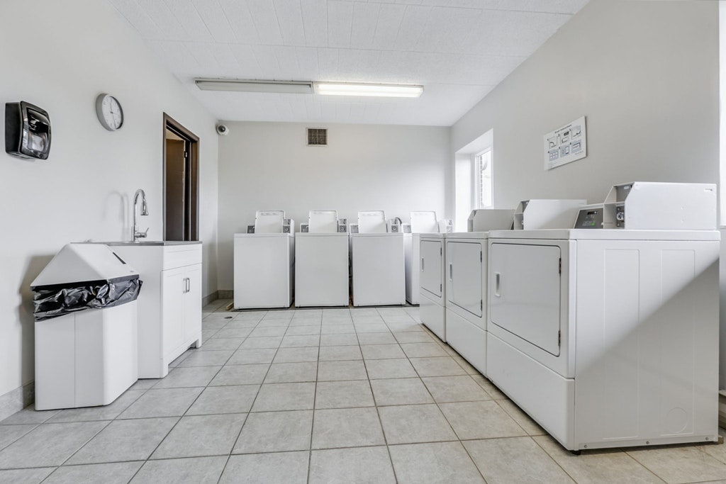 300-302-304 Sherk Street, Leamington, ON, N8H 4N7 - 19