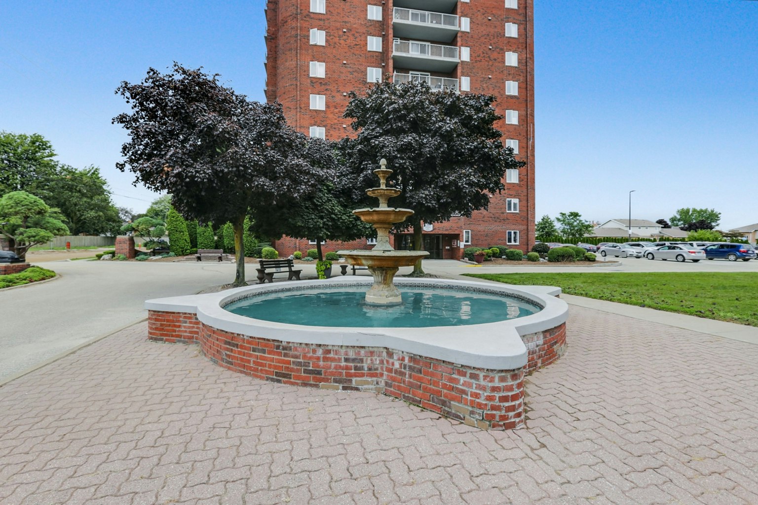 300-604-304 Sherk Street, Leamington, ON, N8H 4N7 - 22